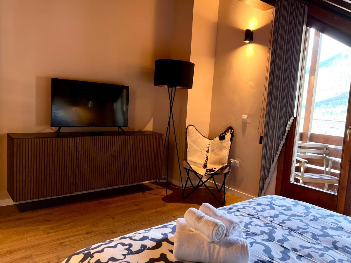 Appartamento Duplex La Roca - L'Amfitriona Espot Esterno foto
