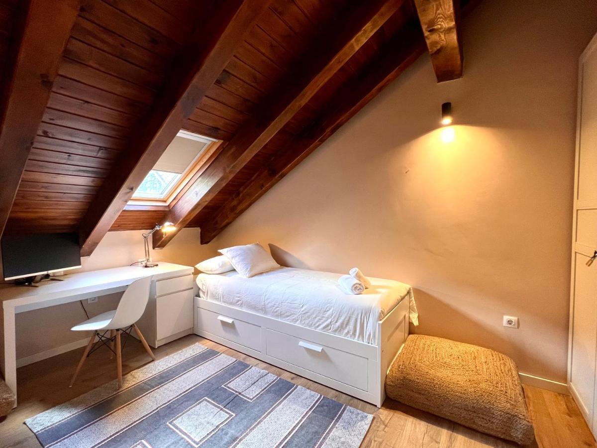 Appartamento Duplex La Roca - L'Amfitriona Espot Esterno foto