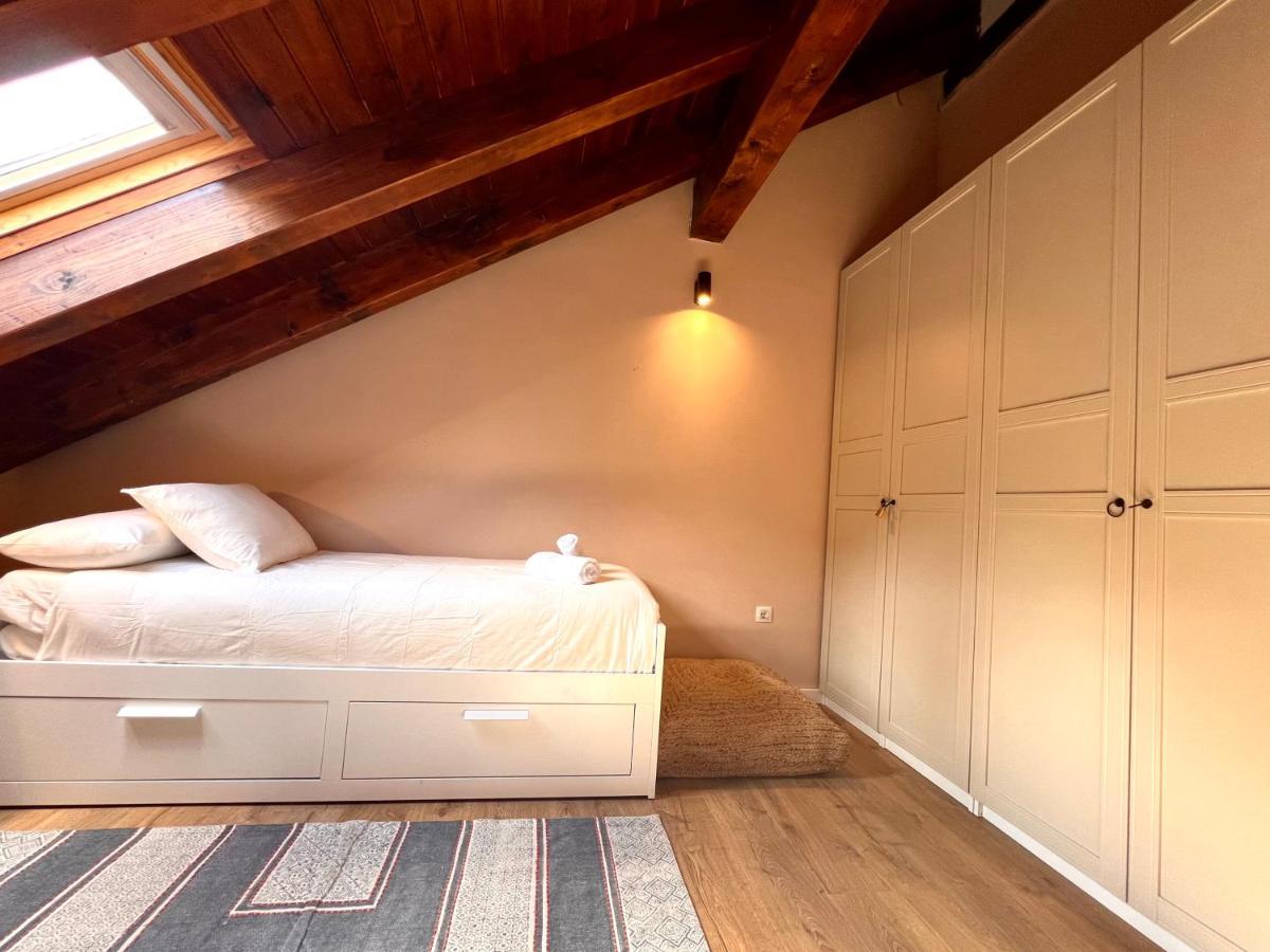 Appartamento Duplex La Roca - L'Amfitriona Espot Esterno foto